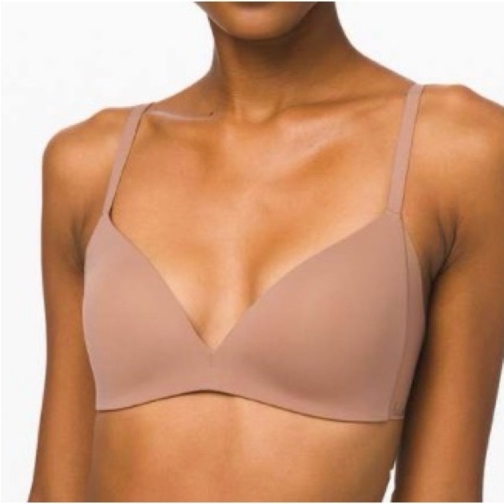 Lululemon Wireless Take Shape Bra in Nude Brown size 34C like new